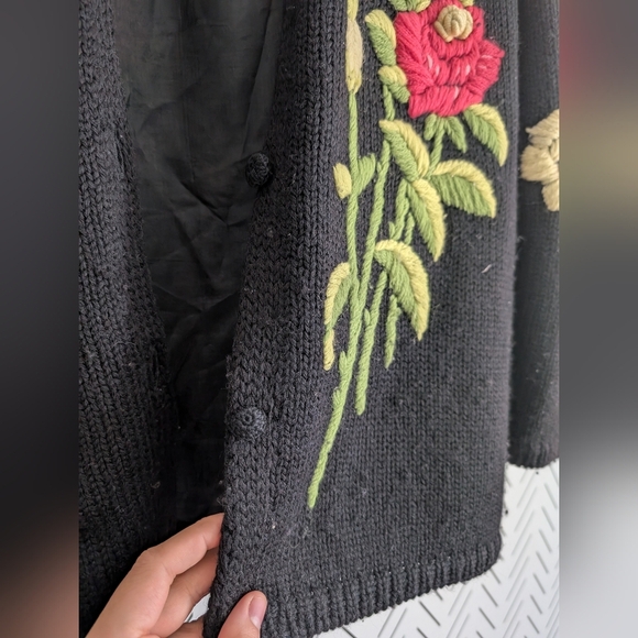 Vintage Jessika classic floral embroidery black cardigan button up grandma - Picture 3 of 12